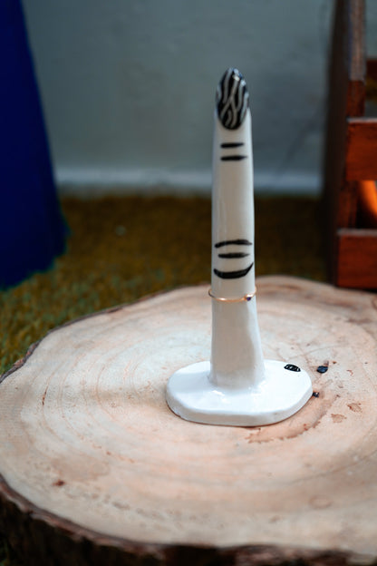 Dedo de cerámica para anillos