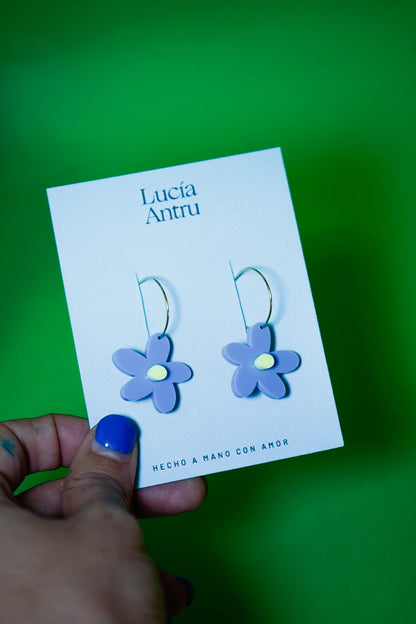 Daisy hoop earrings