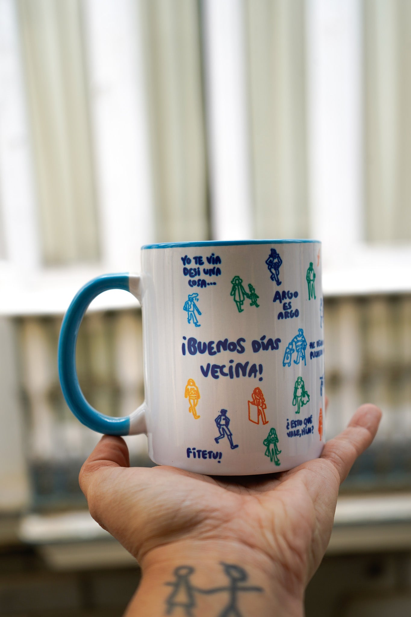 La taza del barrio: Buenos días vecina