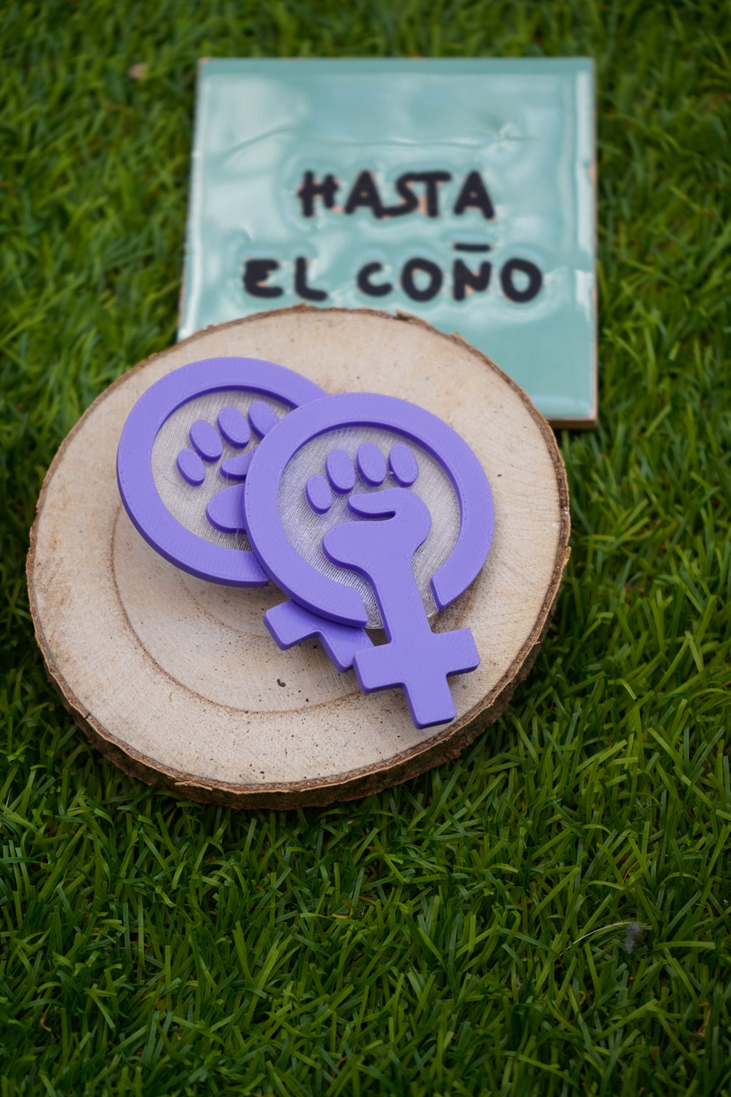 Broche 8M