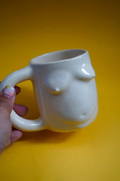Taza con asa cuerpo femenino