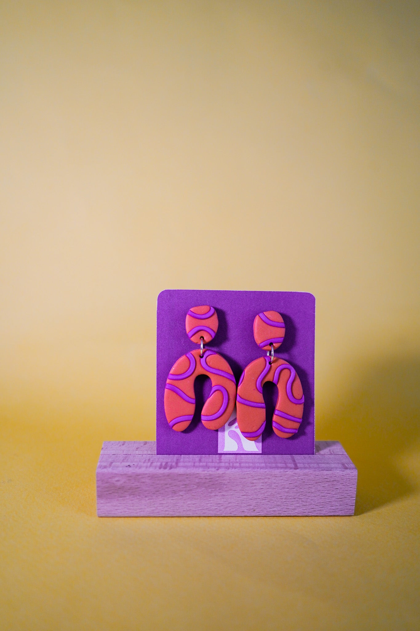 Pendientes con relieve