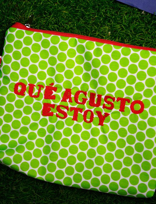 Lunares verdes letra roja - Qué agusto estoy - Neceser