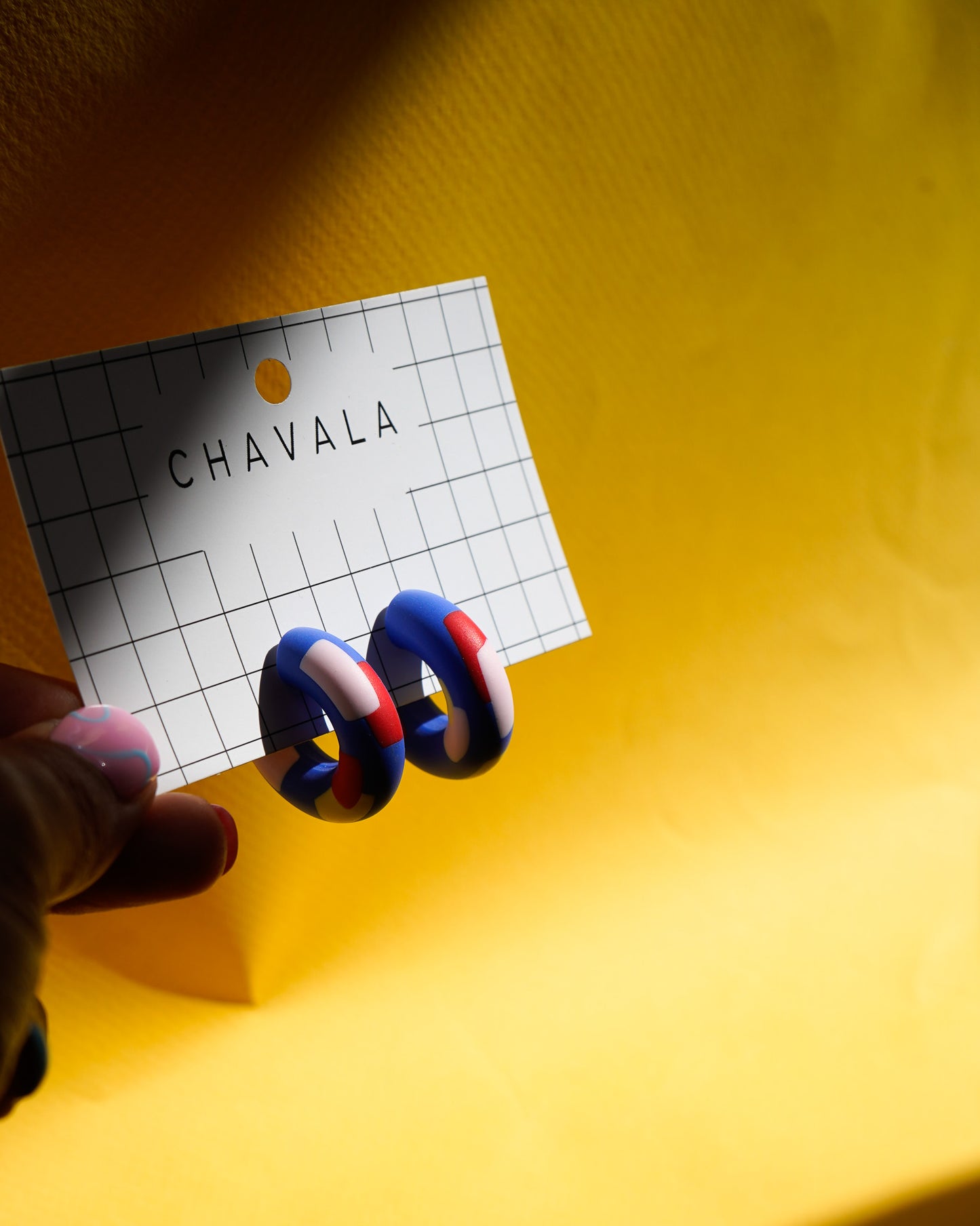 Pendientes #14 aro azul con colores