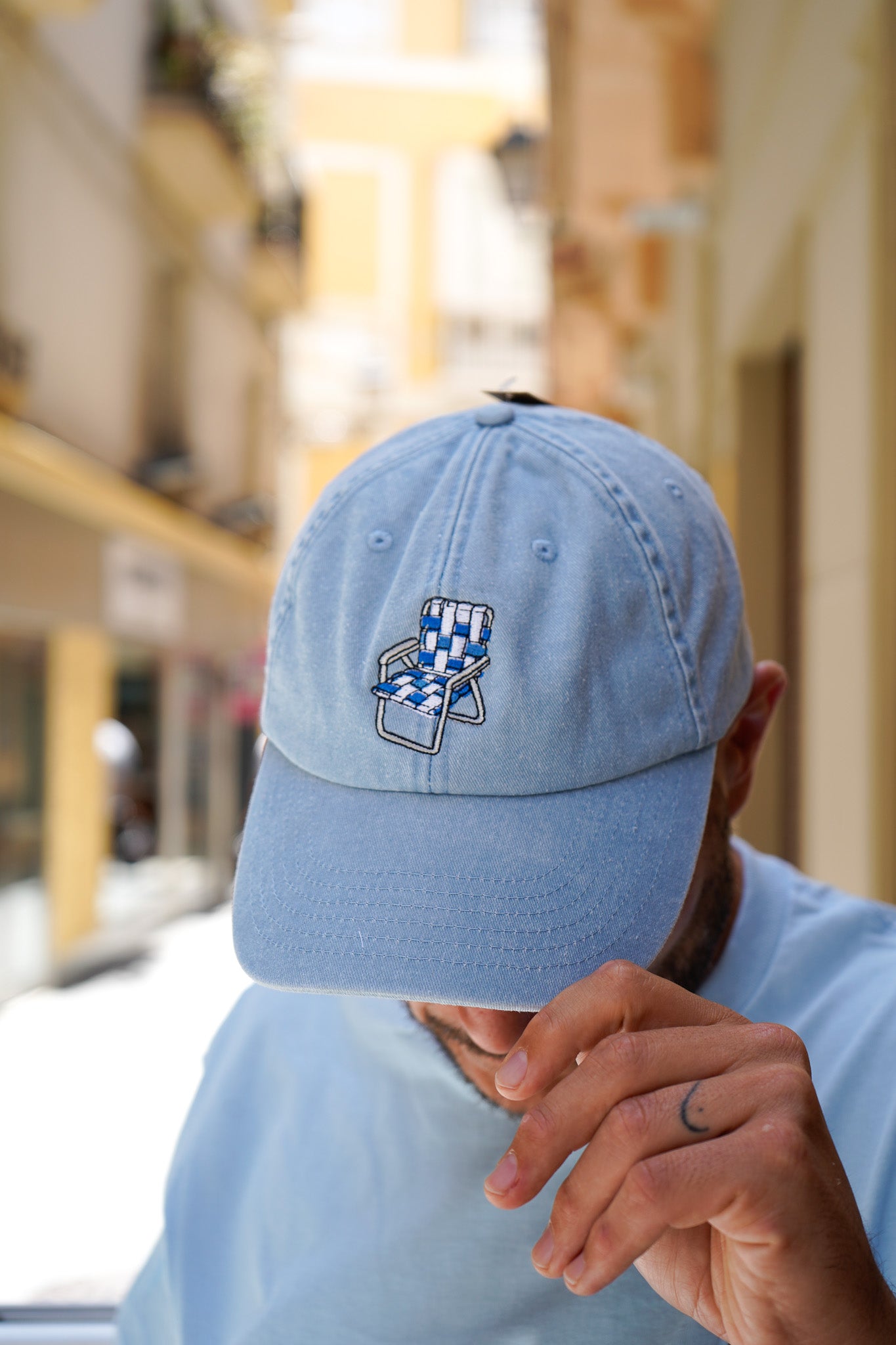Gorra bordaita silla de playa