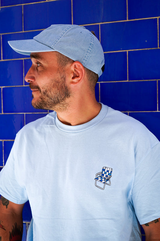 Camiseta bordada silla de playa