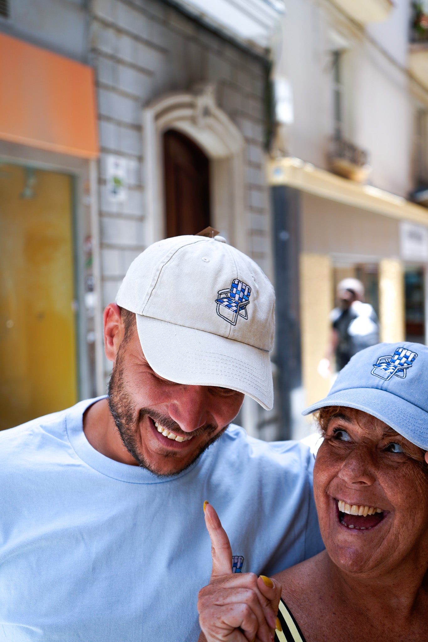 Gorra bordaita silla de playa