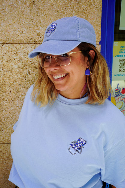 Camiseta bordada silla de playa