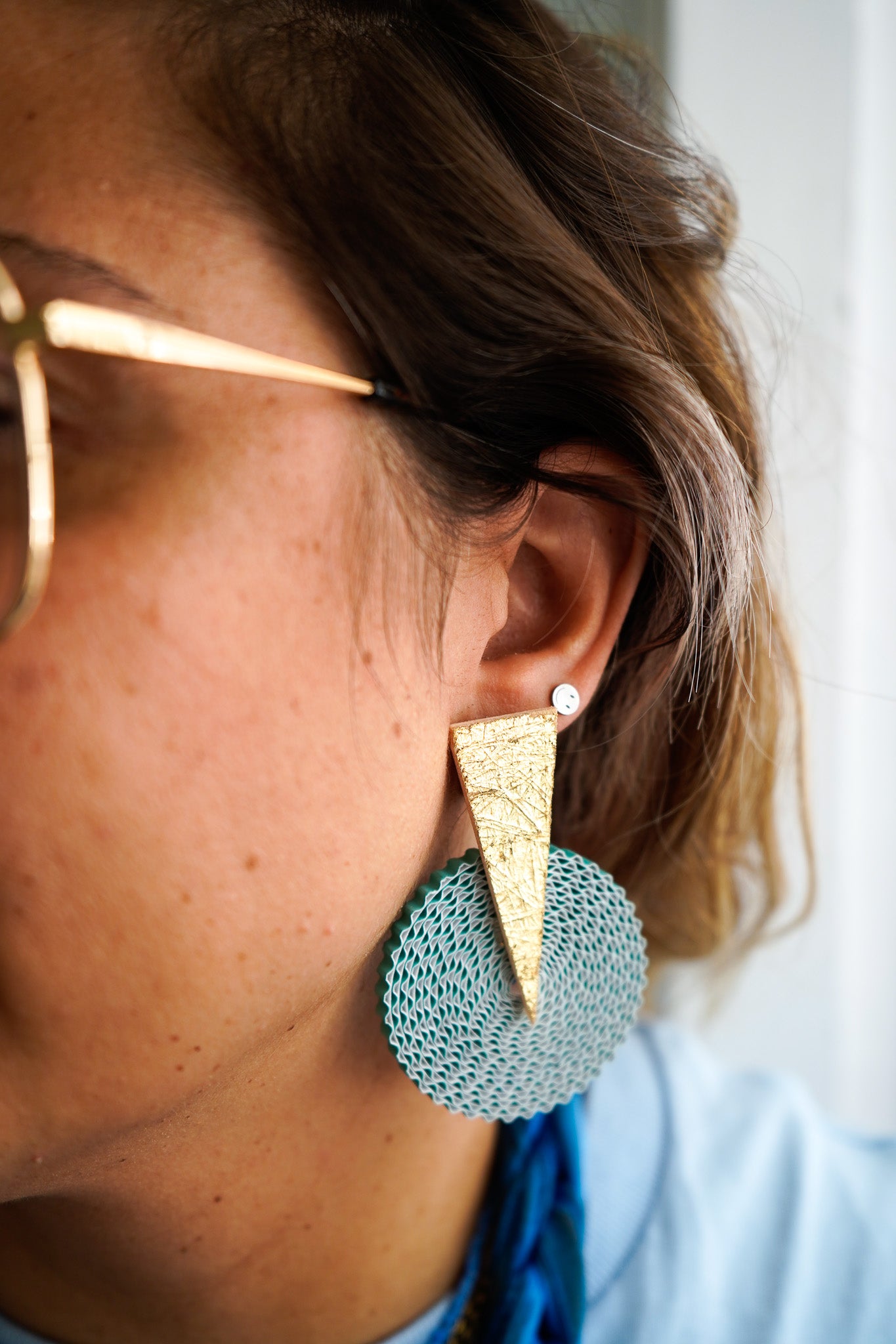 Pendientes de cartón círculo VERDE, triángulo DORADO