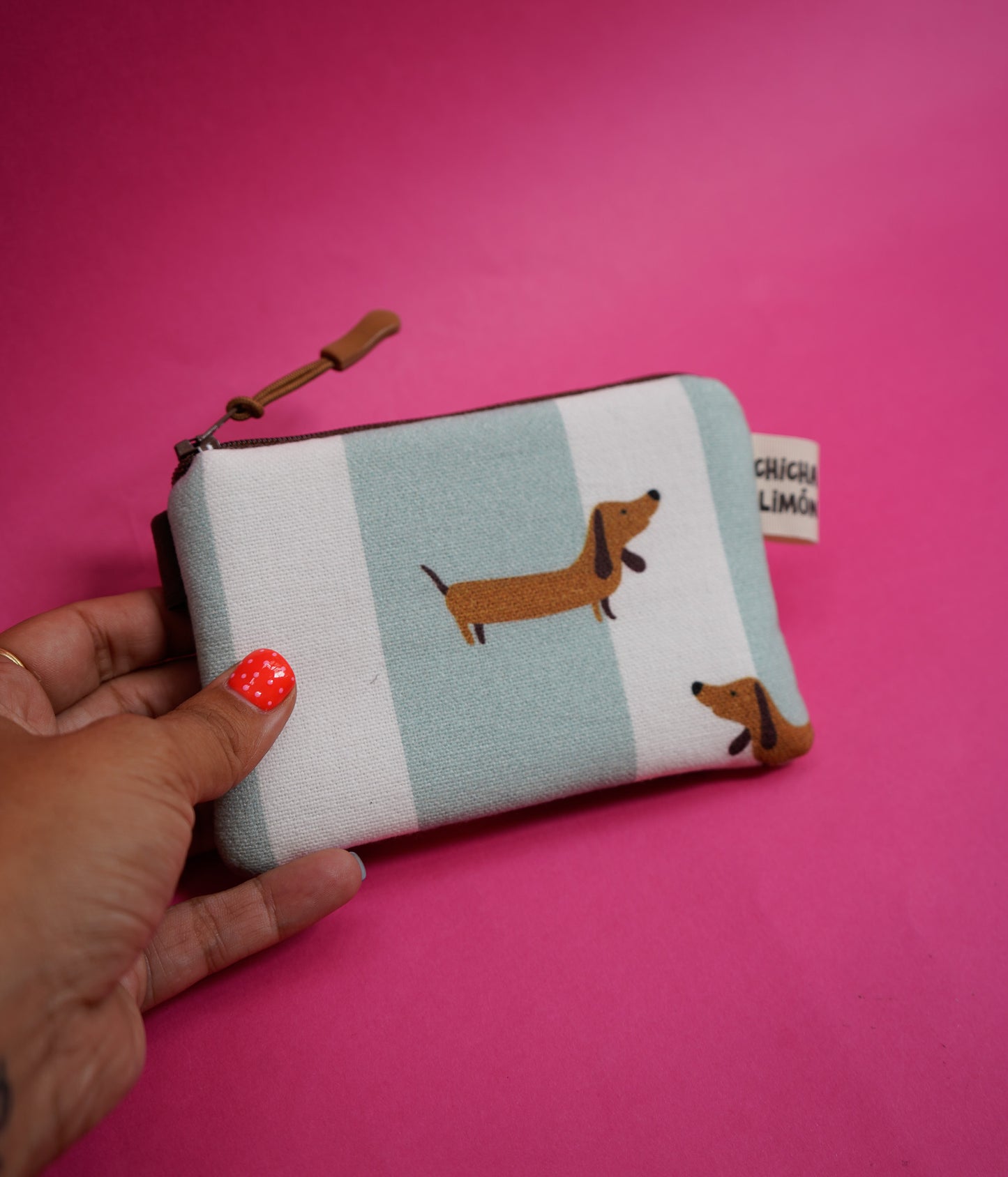 Monedero perro salchicha azul y blanco