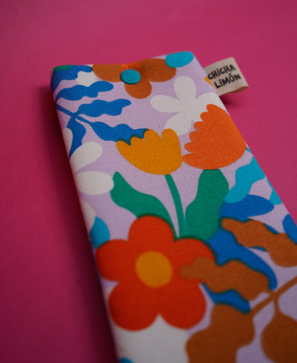 Funda de gafas flores fondo rosita