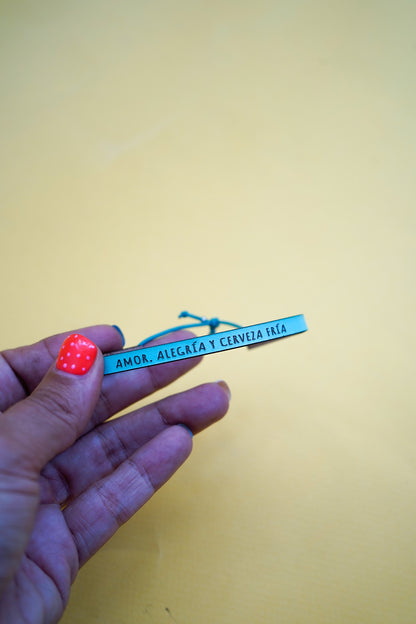 Pulsera Amor, alegría y cerveza fría turquesa