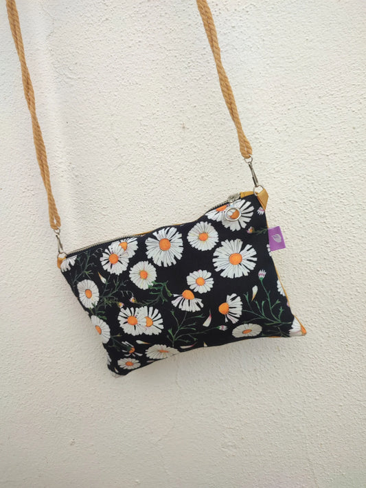 Mini bolso negro margaritas