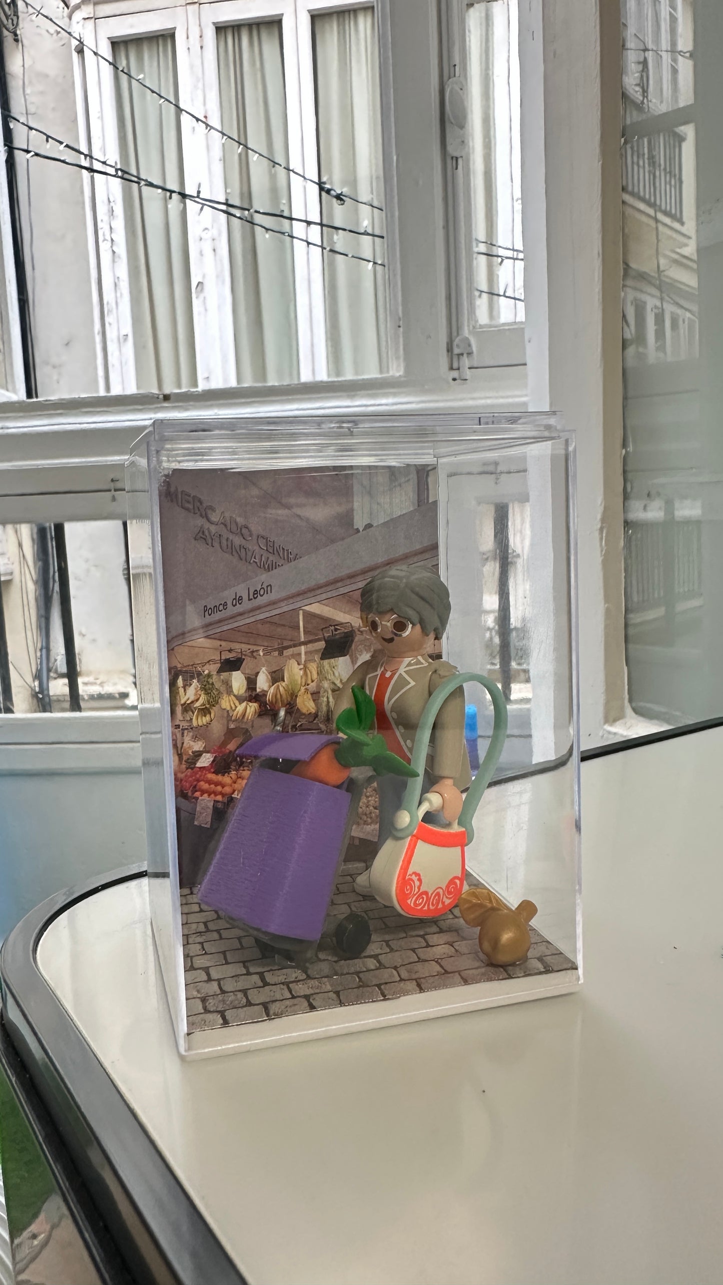 Señoras pal Mercado con el carrito