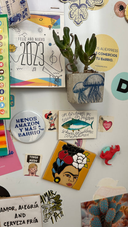 IMÁN Atún Con las bombas que tiran los fanfarrones se hacen las gaditanas tirabuzones