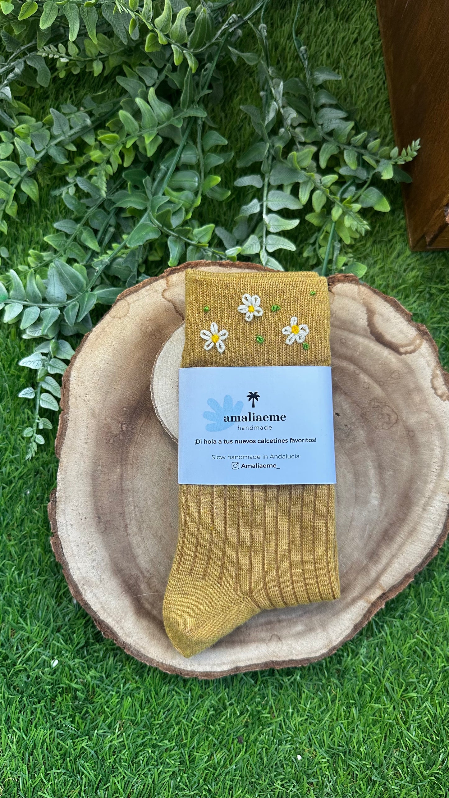 Calcetines bordados margaritas