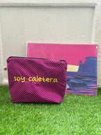 Morado lunares letra amarilla - Soy Caletera - Neceser