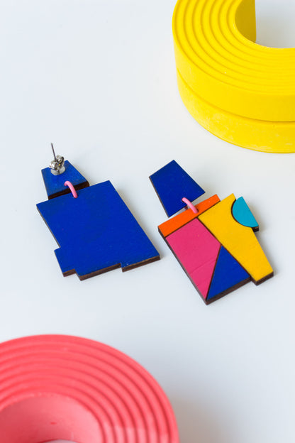 Pendientes retro azul y formas de colores