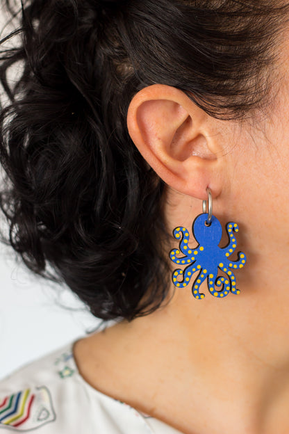 Pendientes Pulpo azul con lunares amarillos