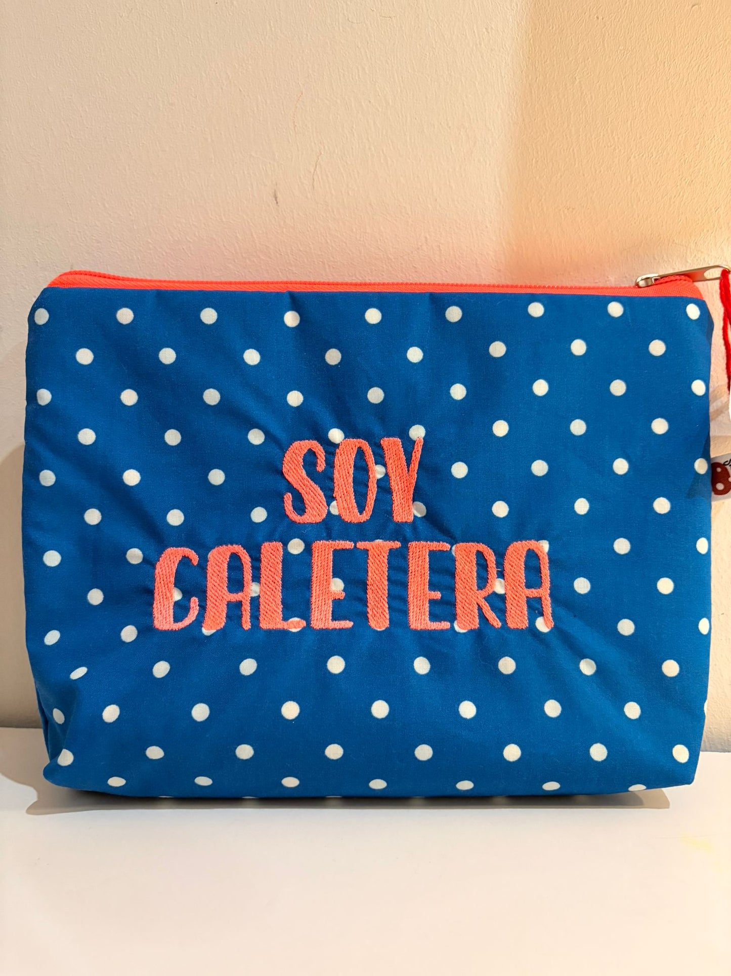 Azul lunares turquesa letra rosa - Soy Caletera - Neceser