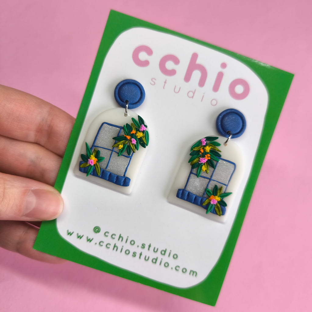 Pendientes Ventana con plantitas y flores