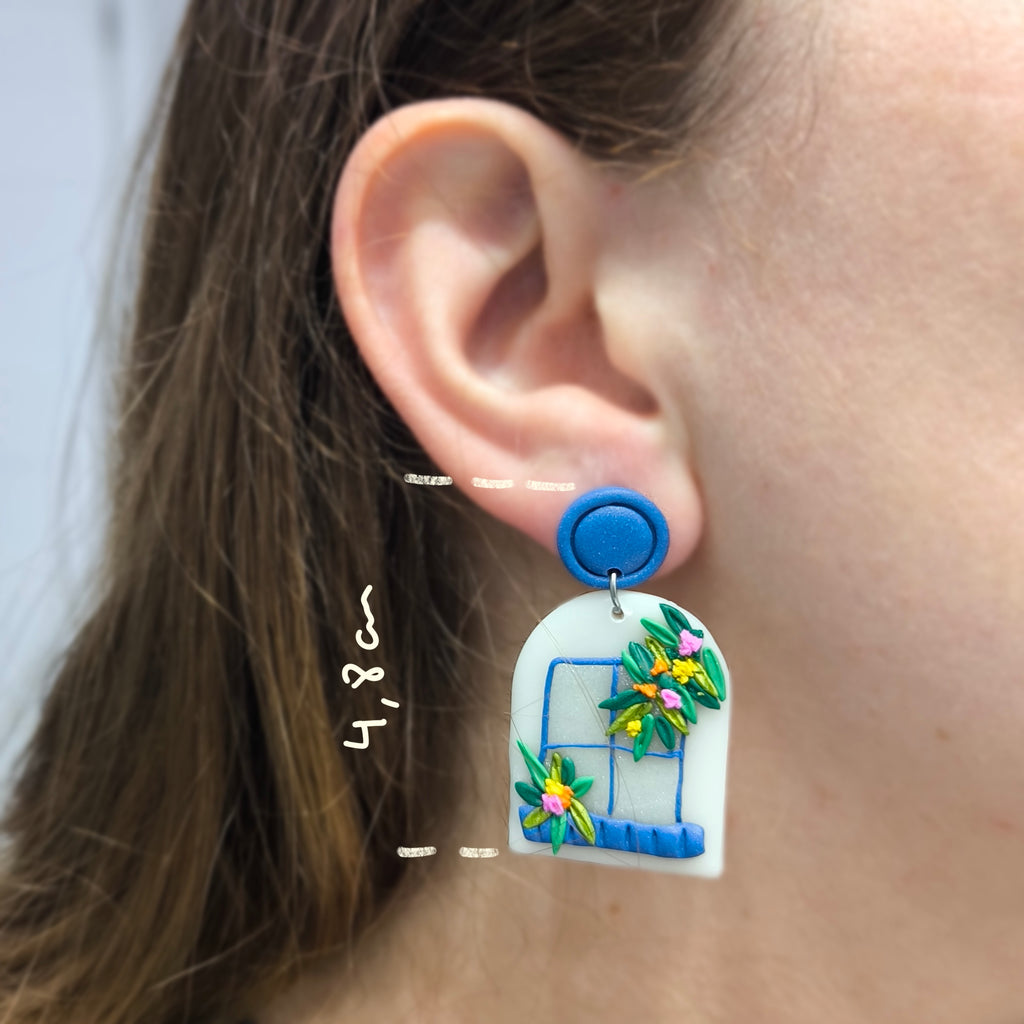 Pendientes Ventana con plantitas y flores