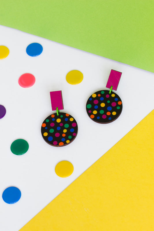 Pendientes grandes lunares negros