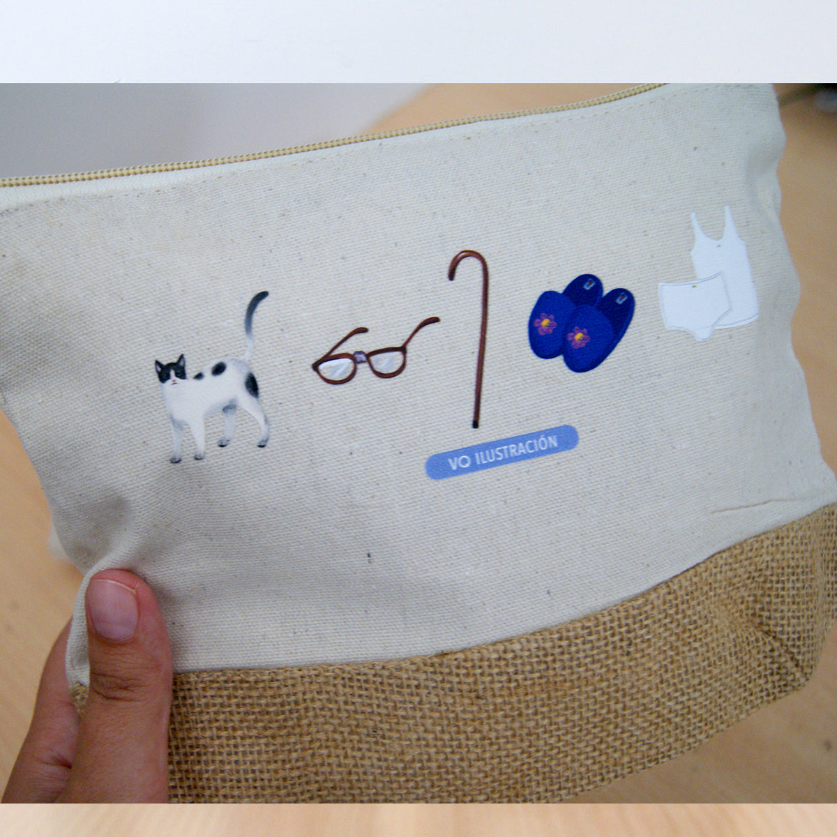 Jute toiletry bag Grandma - Sewing and unstitching my girl is learning