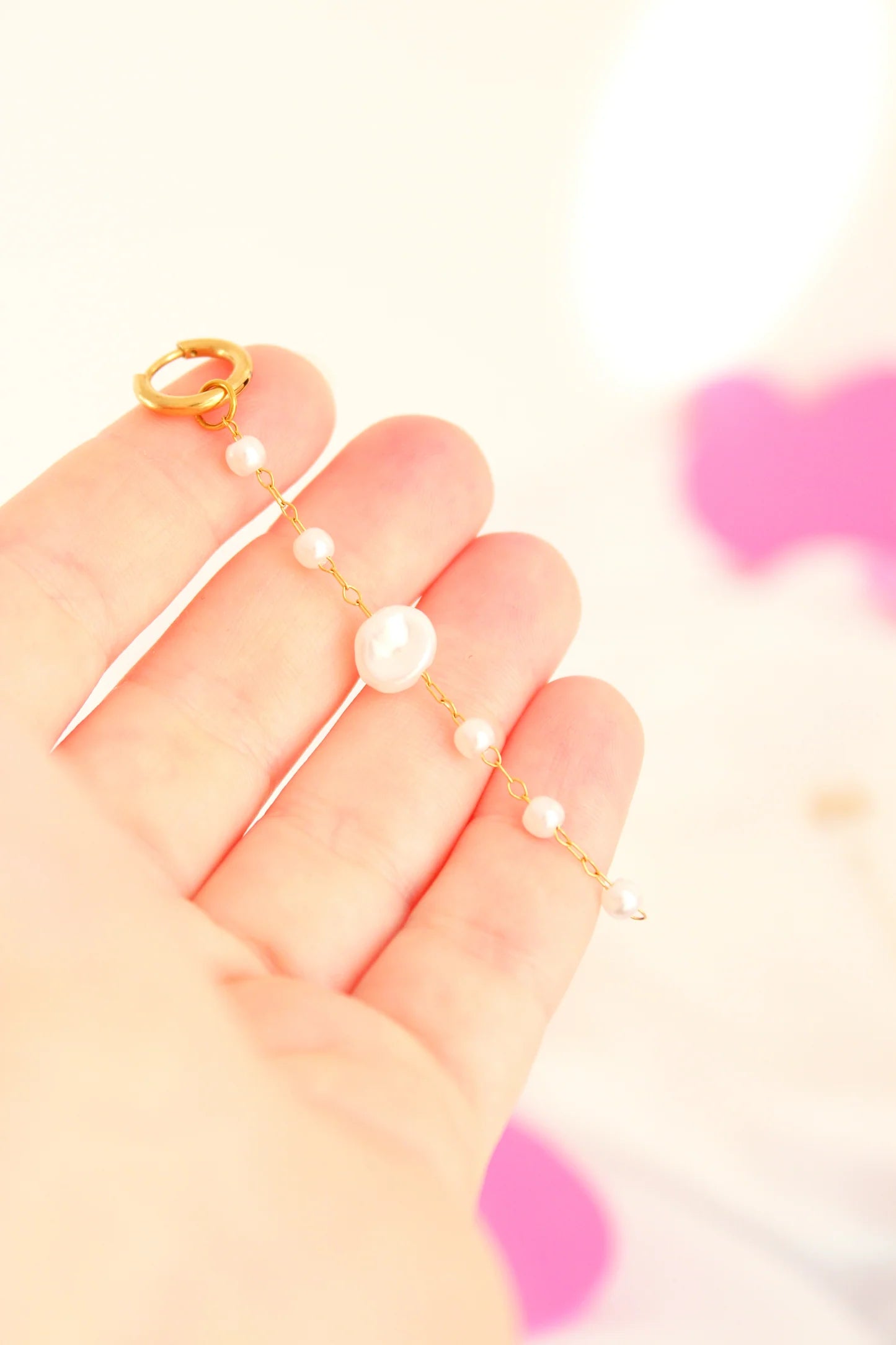 Pendiente perlas aro dorado