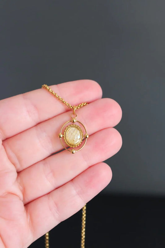 Collar Venus de Orquídea Blanca