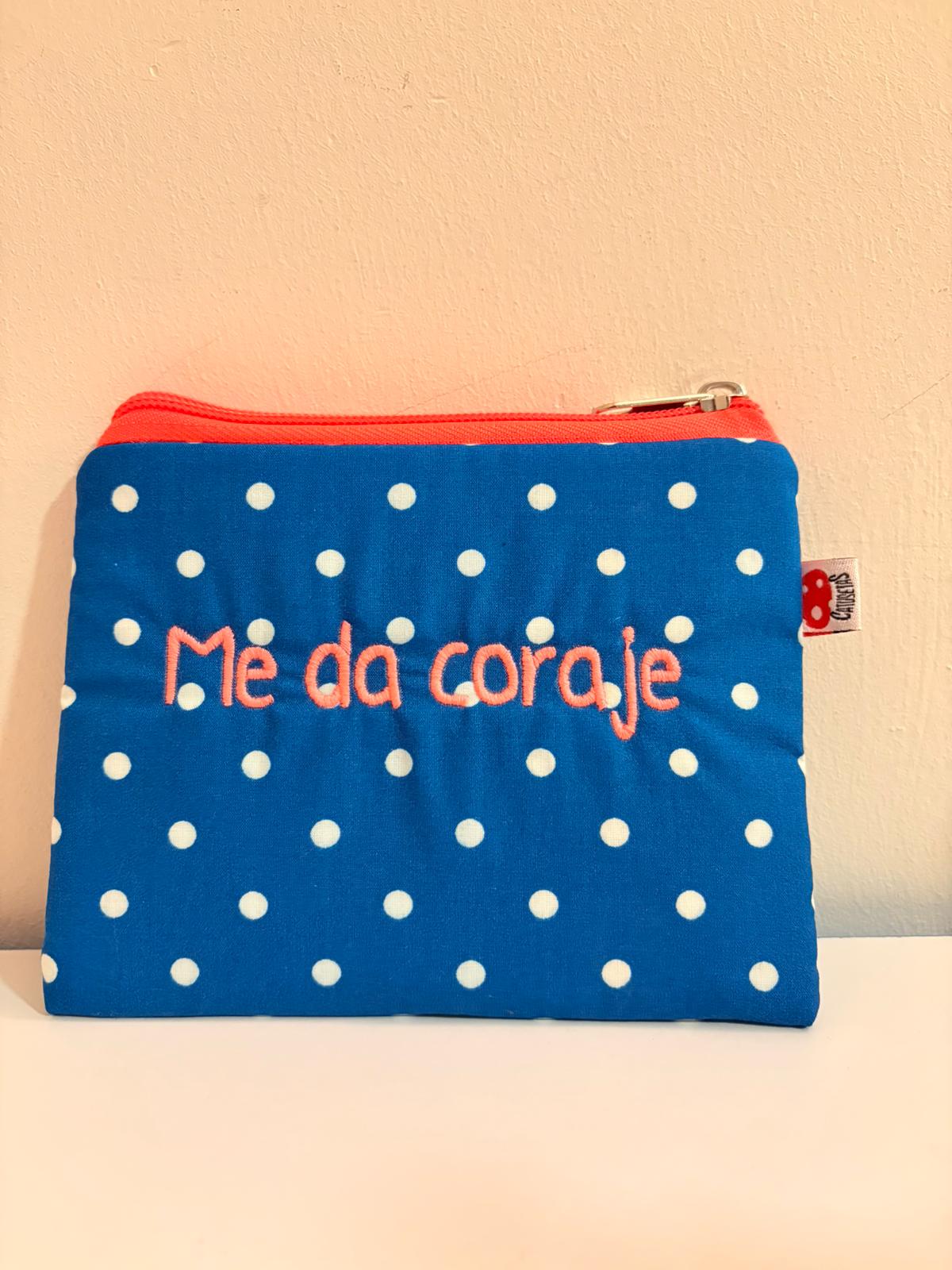 Azulito lunares letra coral - Monedero - Me da coraje