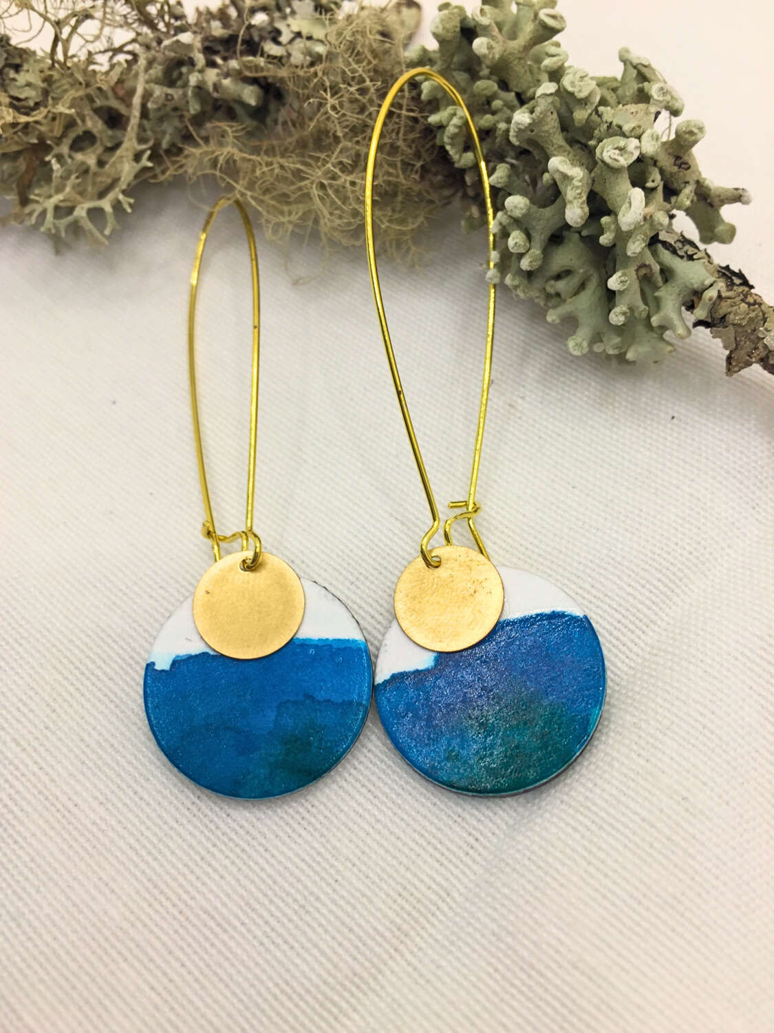 Pendiente del mar pintado a mano - Cartón reciclado