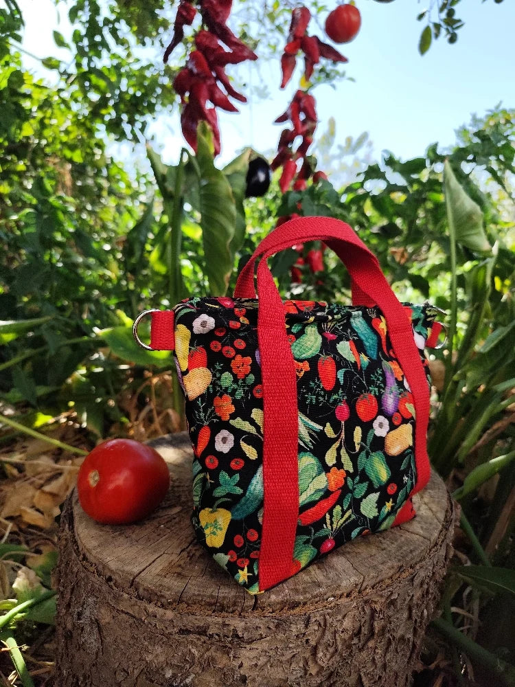 Bolso negro huerta frutas y verduras
