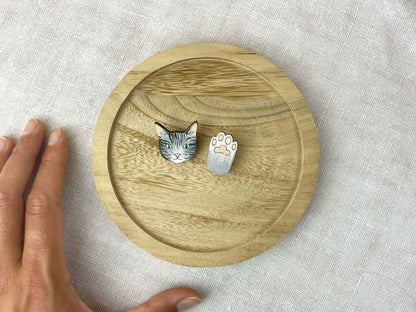 Broche doble: Gato y pata