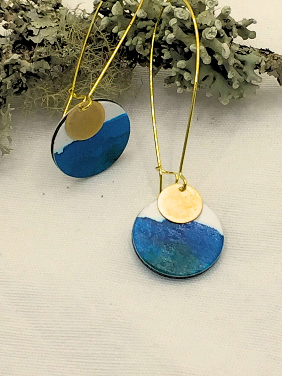 Pendiente del mar pintado a mano - Cartón reciclado