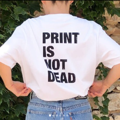 Camiseta Print is not dead